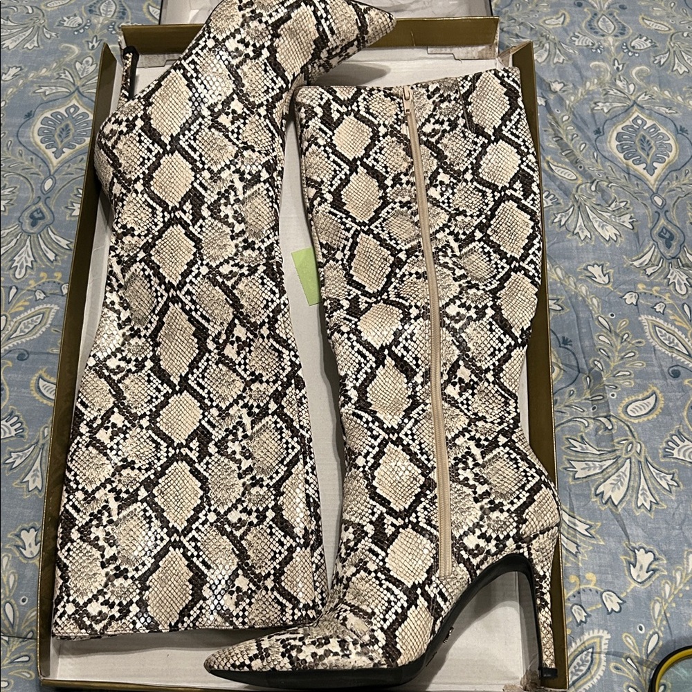 Snakeskin Pattern Women's Boots